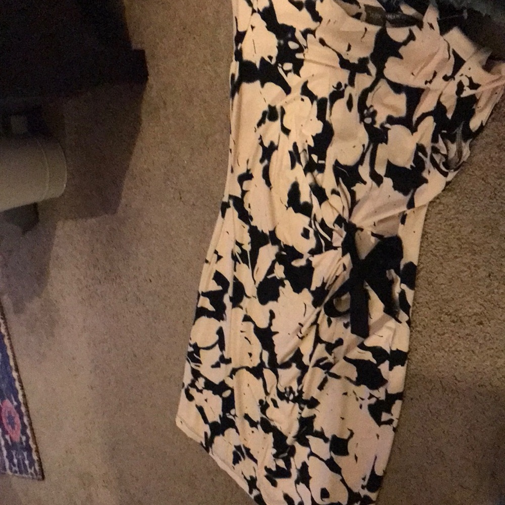 Taylor’s: A PEA IN THE PODsize: M/M/M Color: cream/Black